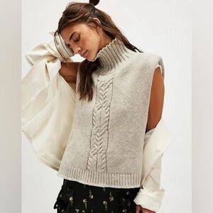 Free People Alma Cable Poncho Size ALL/One size In Taupe NWOT